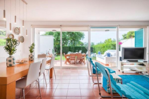 Prainha Sunny 5BR Villa (up to 13 guests)